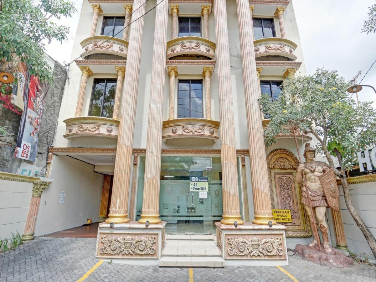 Oyo 90695 Srikandi Nologaten Hotel Yogyakarta Exterior foto